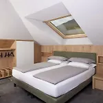 Hotel Rezia 4*
