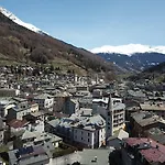 Rezia Hotel 4*