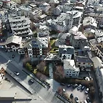 Rezia Hotel 4*