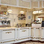 Rezia Hotel 4*