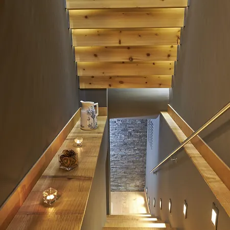 Rezia Hotel 4*